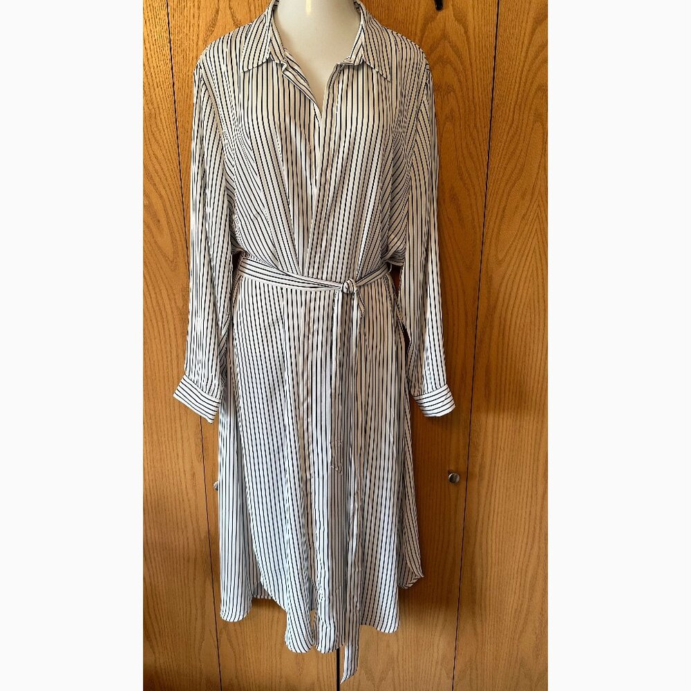 Forever 21+ Overpiece with tie belt